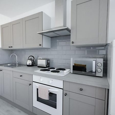 Platform Stadium Apartment With Parking Kingston upon Hull Exterior foto