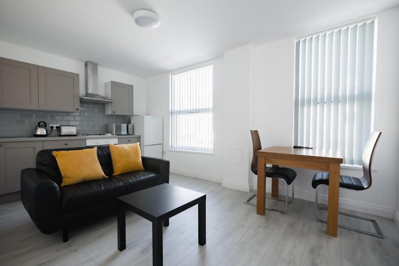 Platform Stadium Apartment With Parking Kingston upon Hull Exterior foto